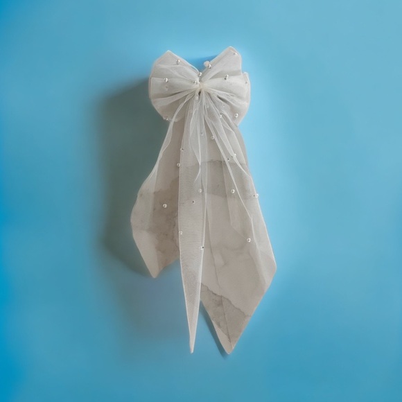 Other - Pearl White Bow Hair Clip